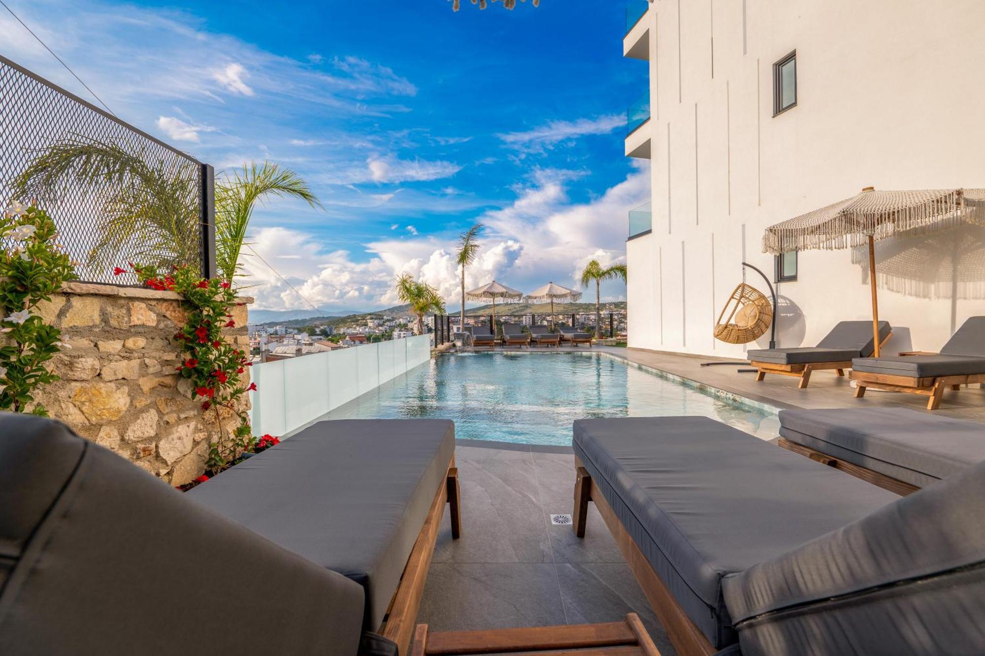 Ori Mare Hotel Ксамил Екстериор снимка