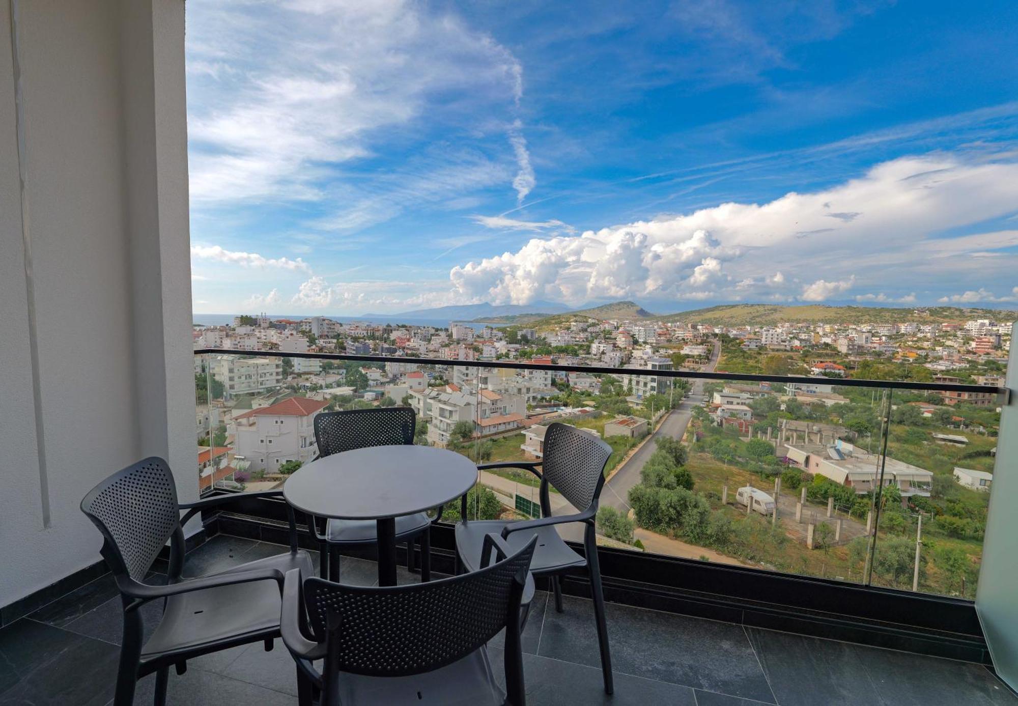 Ori Mare Hotel Ксамил Екстериор снимка