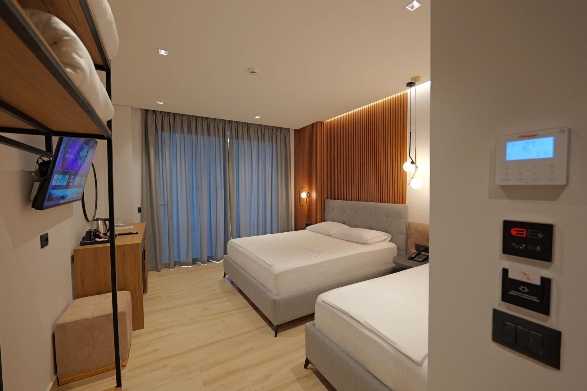 Ori Mare Hotel Ксамил Екстериор снимка