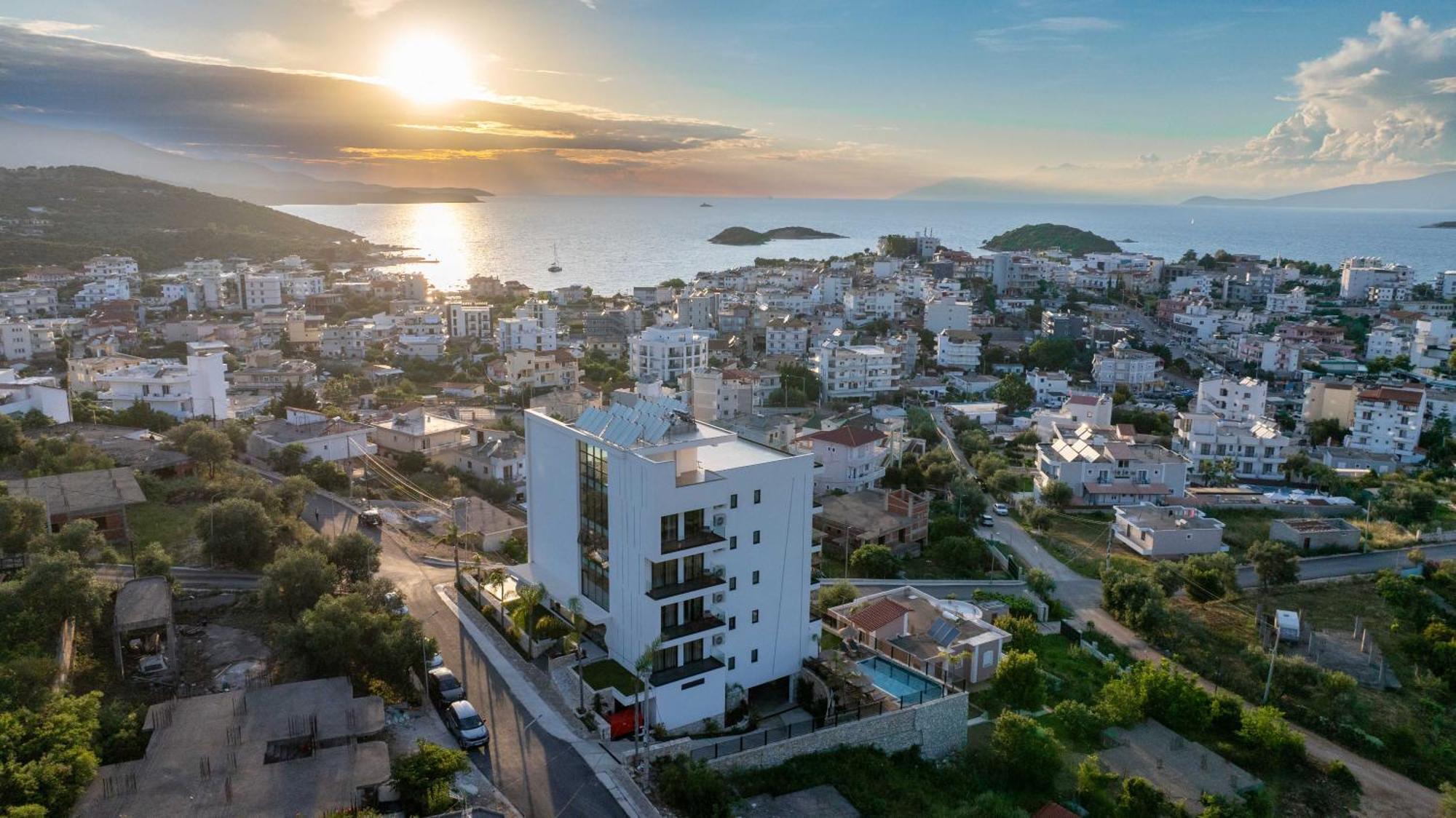 Ori Mare Hotel Ксамил Екстериор снимка